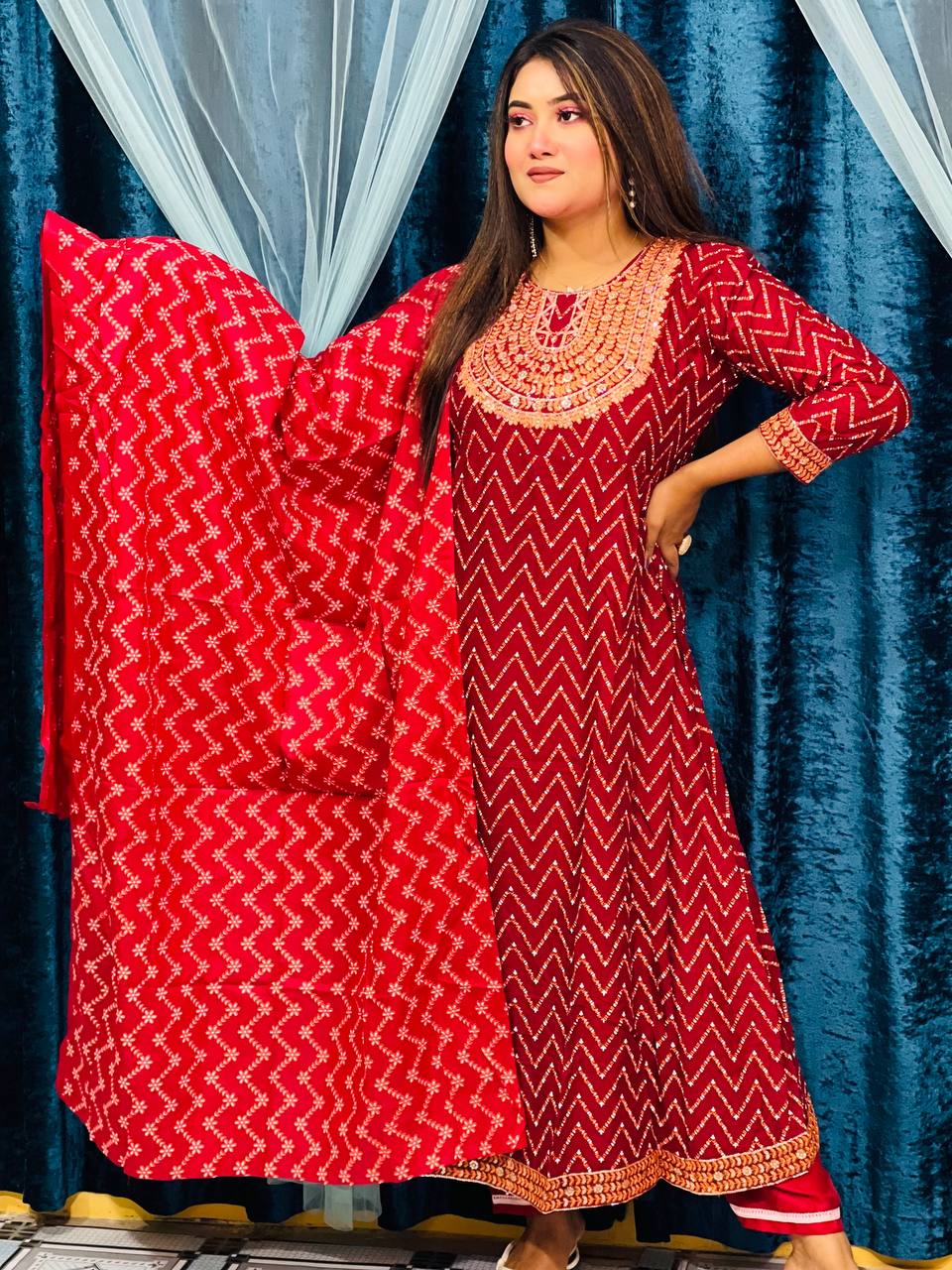Three Piece ছবি 2