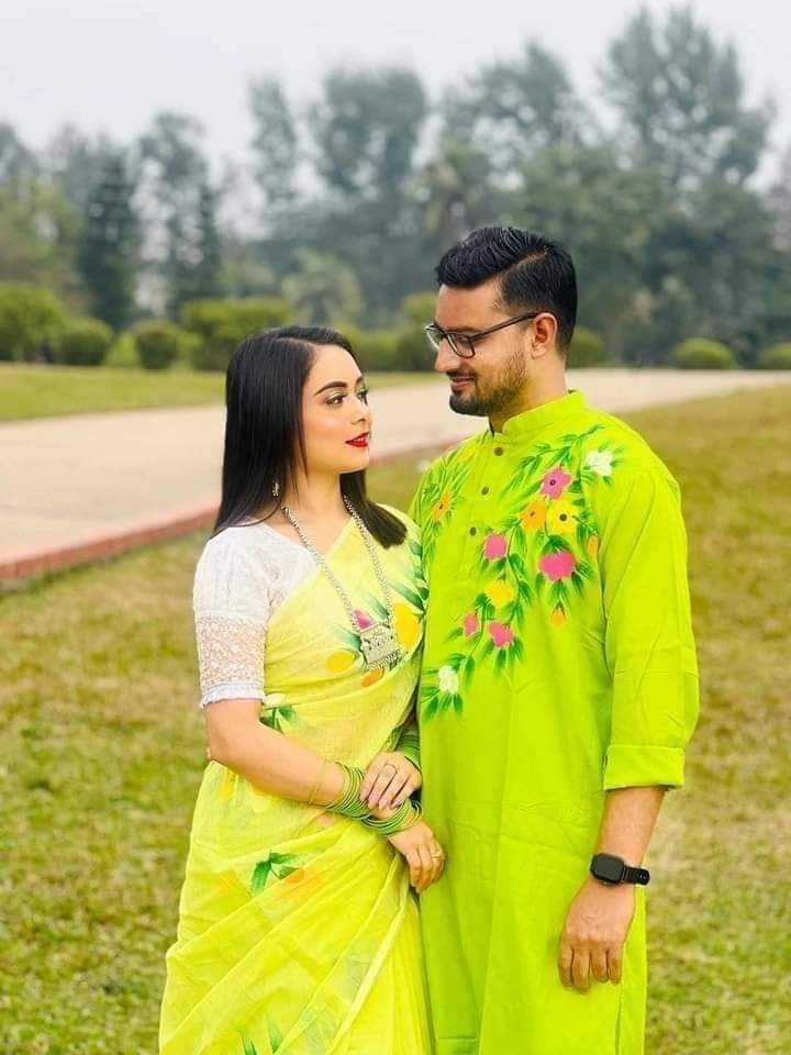 কাপল ড্রেস