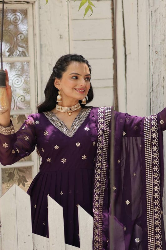 Three Piece Party Gown ছবি 9