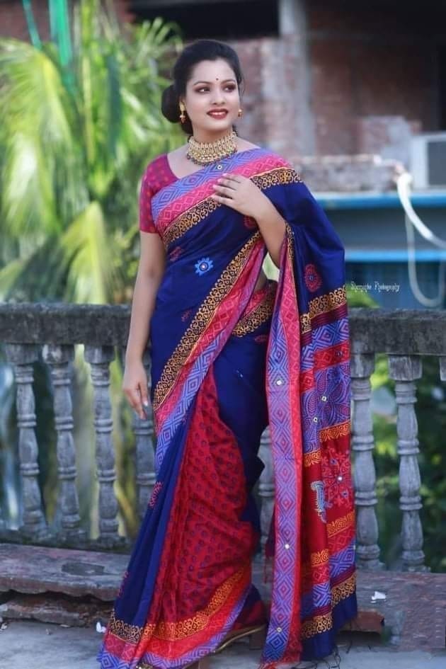 হ্যান্ডপ্রিন্ট হাফসিল্ক শাড়ী ছবি 12