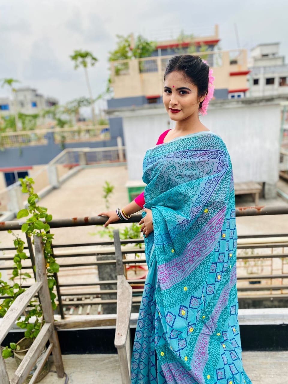 হাফ সিল্ক ব্লক প্রিন্ট শাড়ি ব্লাউজ পিস সহ ছবি 10
