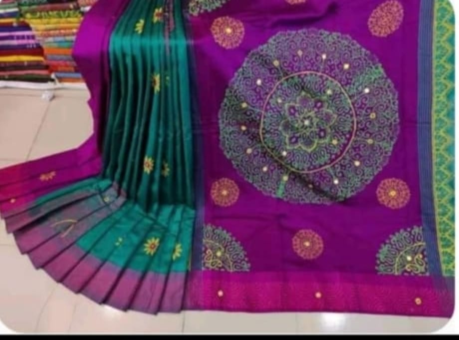 এমব্রয়ডাড়ী ধুপিয়ানসিল্ক শাড়ী ছবি 15