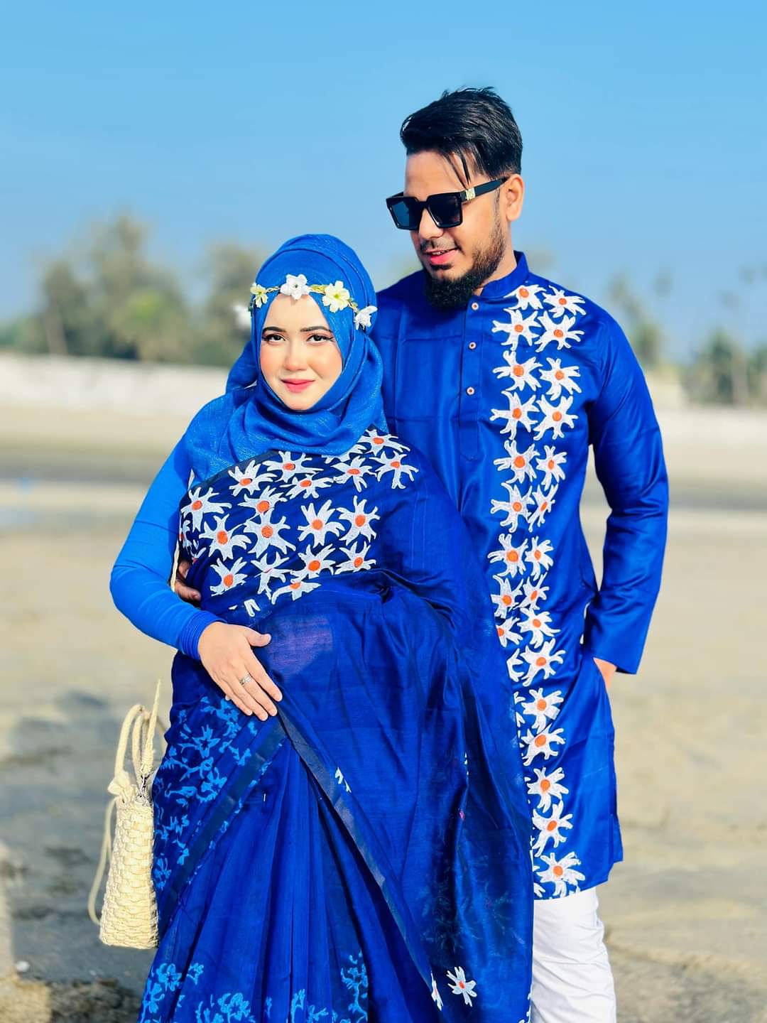 এক্সক্লুসিভ ধুপিয়ান সিল্ক শাড়ি & পাঞ্জাবি কাপল ড্রেস ছবি 7