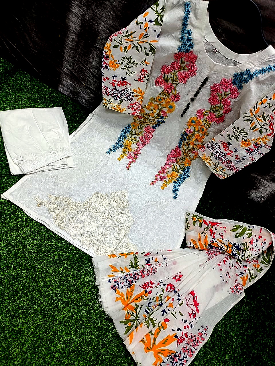 Cotton Three Piece ছবি 5