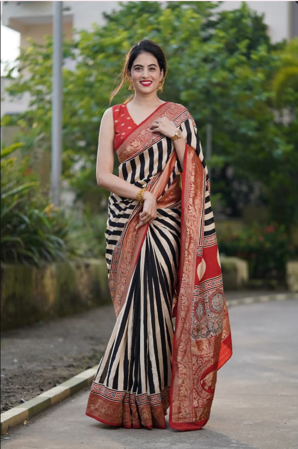 Digital Print Silk Sharee ছবি 4