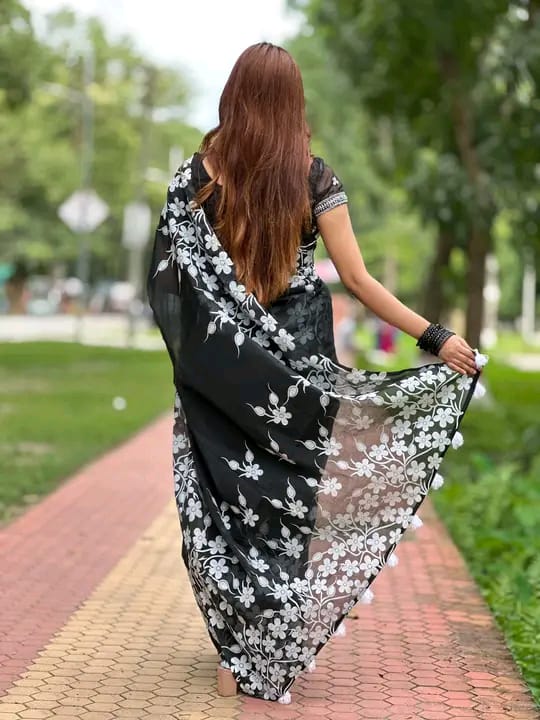 Half silk block print sharee ছবি 5