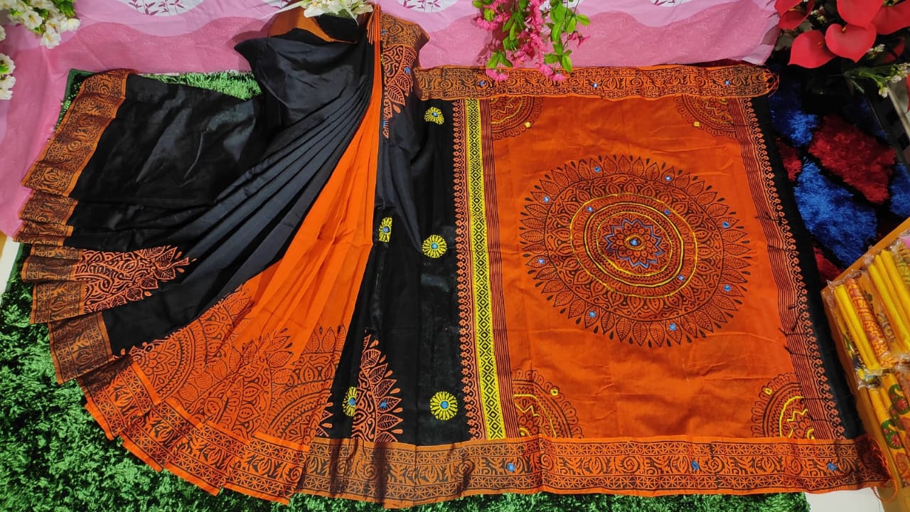 এমব্রয়ডাড়ী ধুপিয়ানসিল্ক শাড়ী ছবি 2