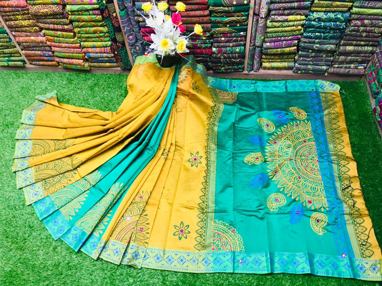 এমব্রয়ডাড়ী ধুপিয়ানসিল্ক শাড়ী