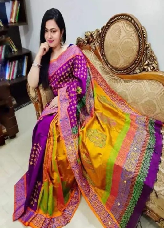 ধুপিয়ান সিল্ক শাড়ি