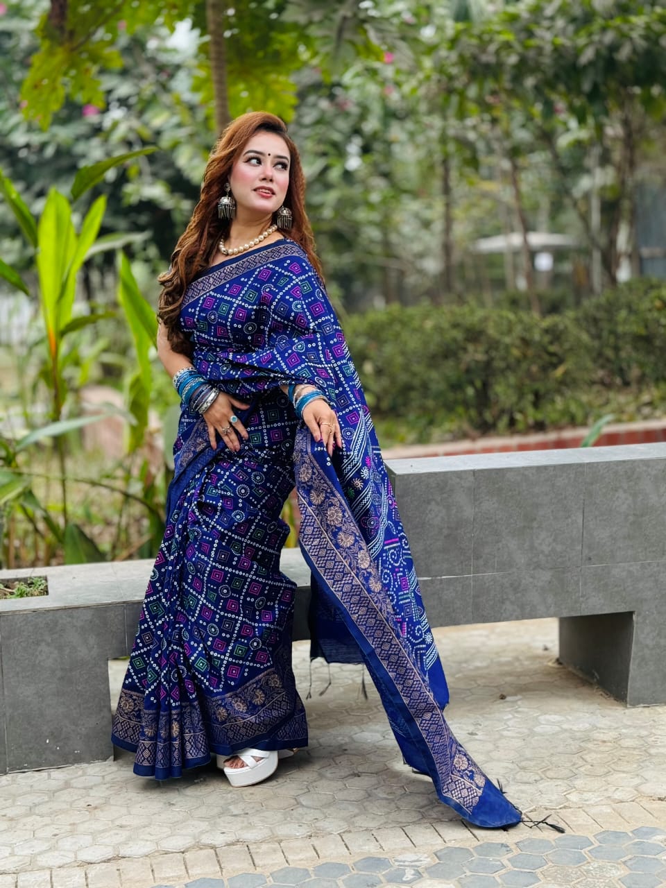 Dhupian Silk Sharee with Blaus Piece ছবি 6