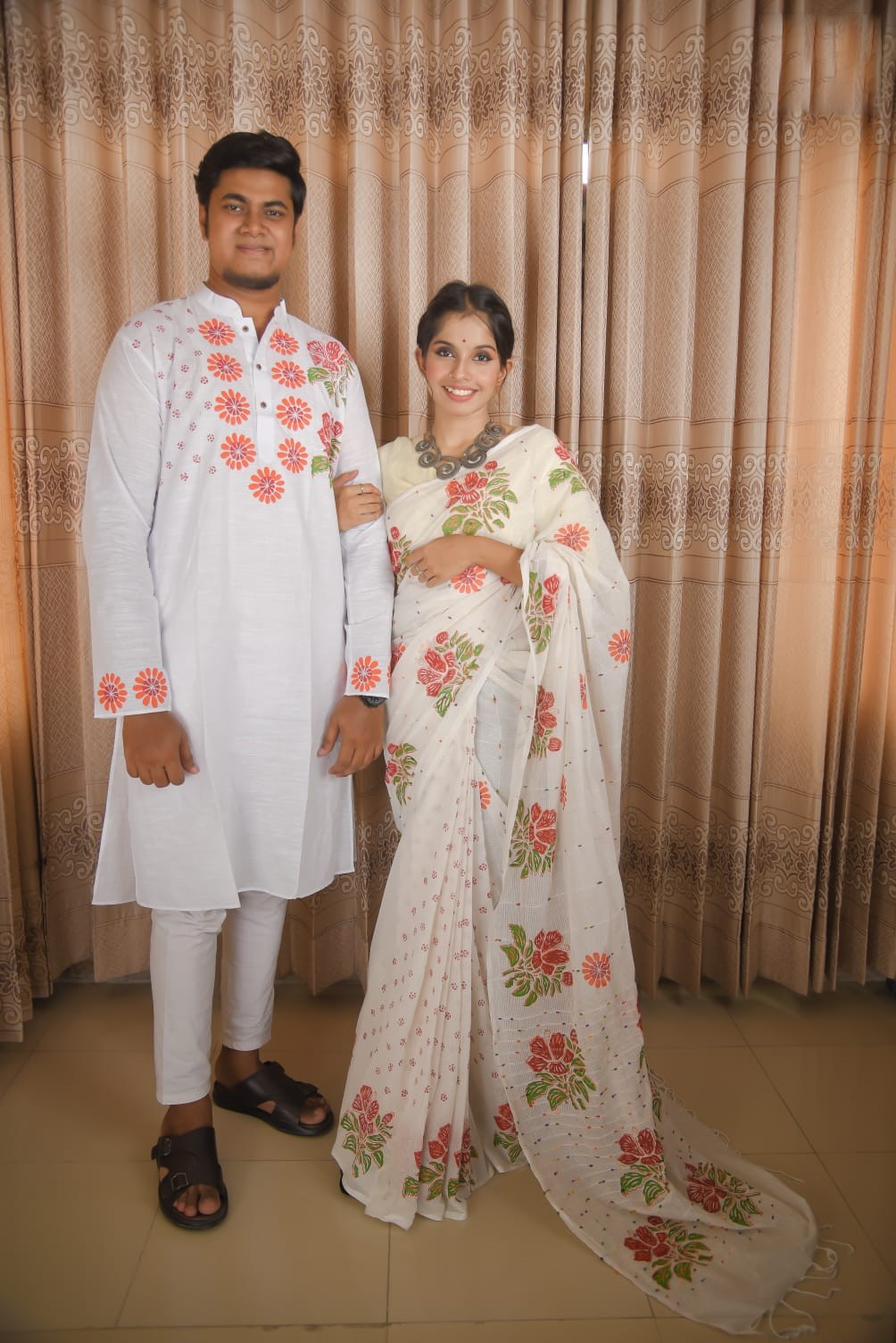 সুতি শাড়ী ও স্লাব কটন পাঞ্জাবিকাপল সেট