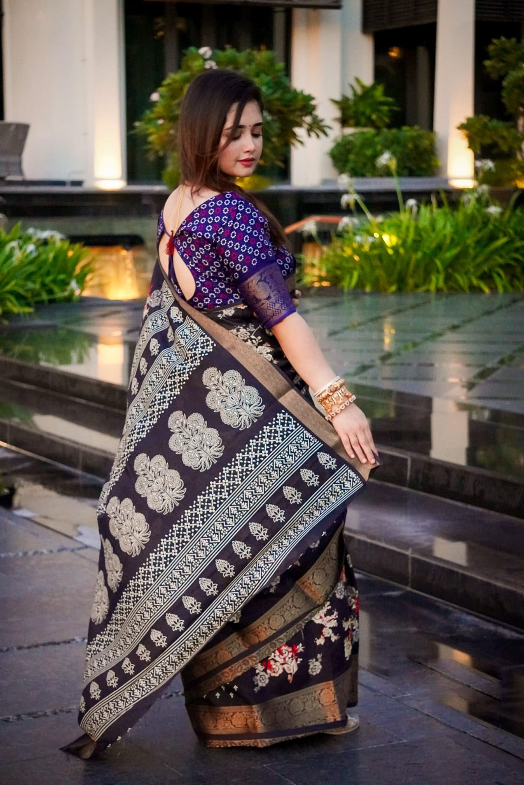 Dhupiyan Sharee with Blouse Piece