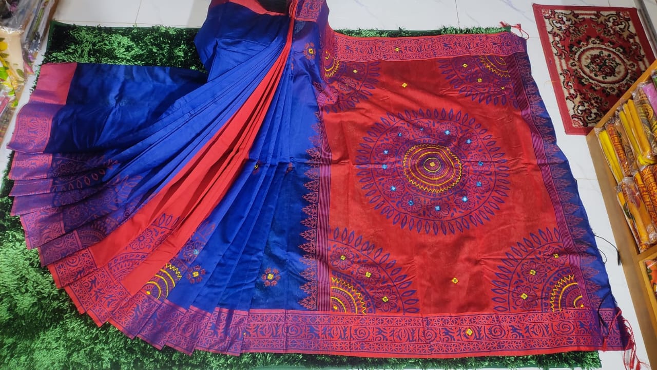 এমব্রয়ডাড়ী ধুপিয়ানসিল্ক শাড়ী