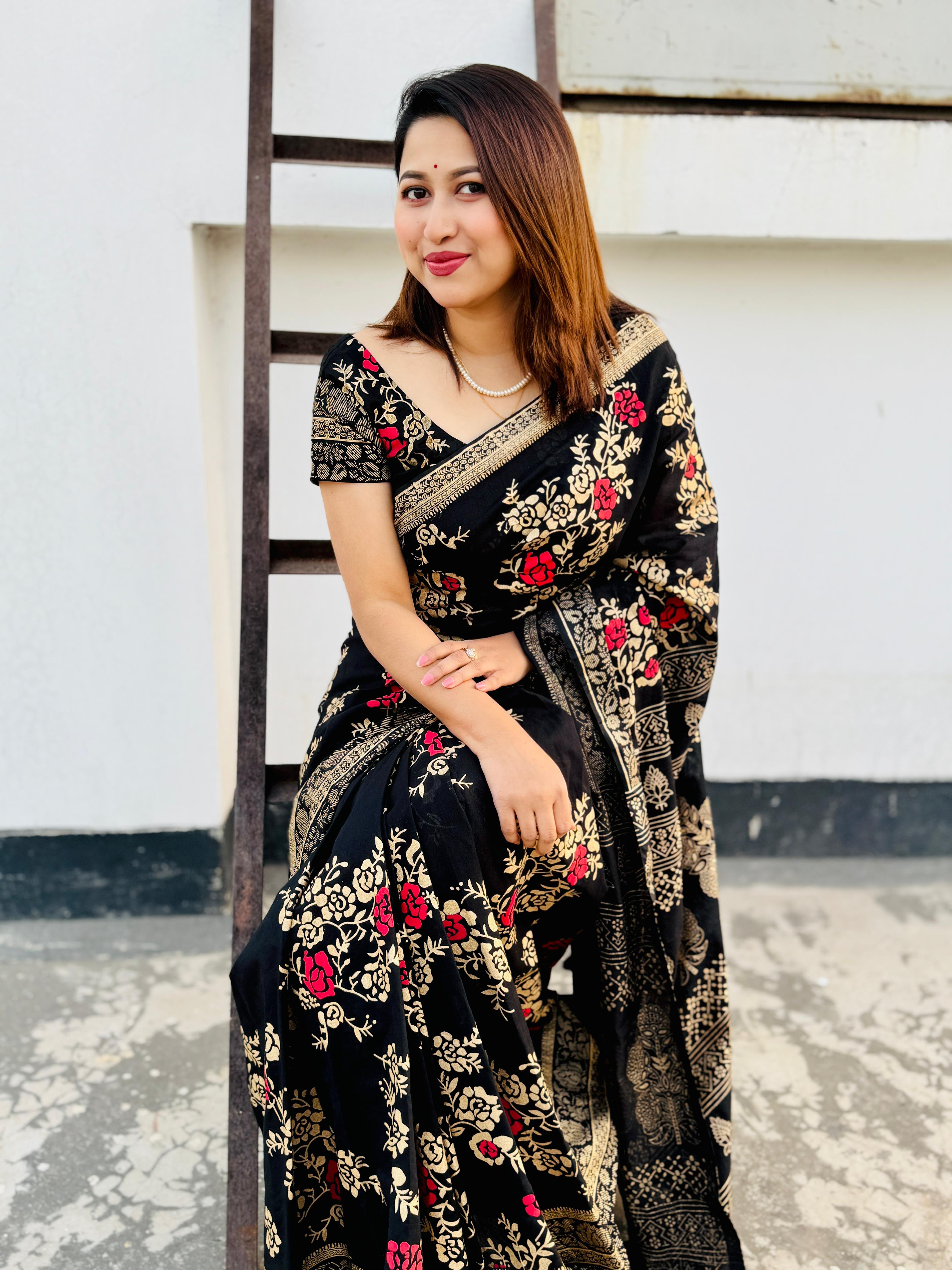 Dhupian Silk Sharee with Blaus  Piece