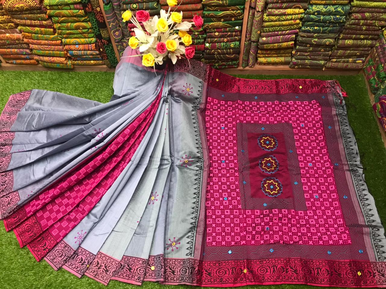 এমব্রয়ডাড়ী ধুপিয়ানসিল্ক শাড়ী
