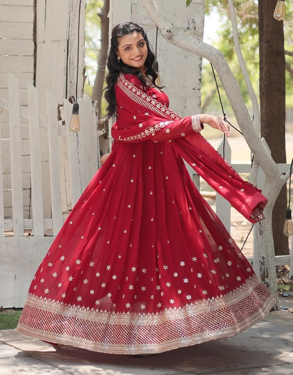 Three Piece Party Gown ছবি 8
