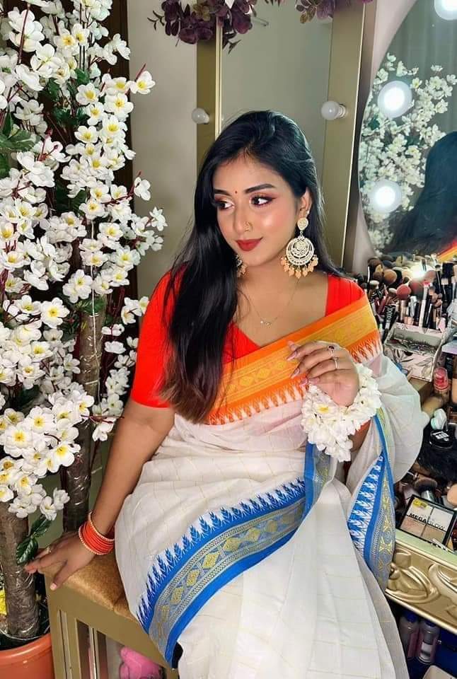 টাঙ্গাইল শাড়ী মাধুরাই