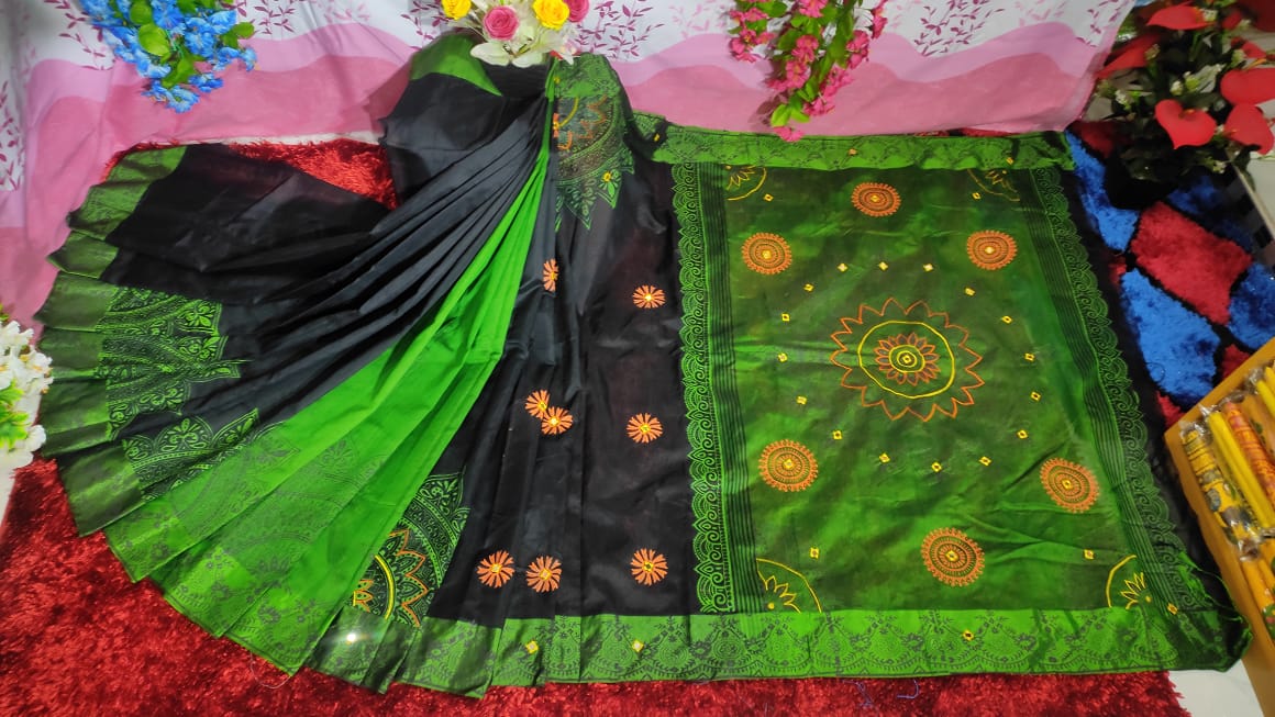 এমব্রয়ডাড়ী ধুপিয়ানসিল্ক শাড়ী ছবি 8