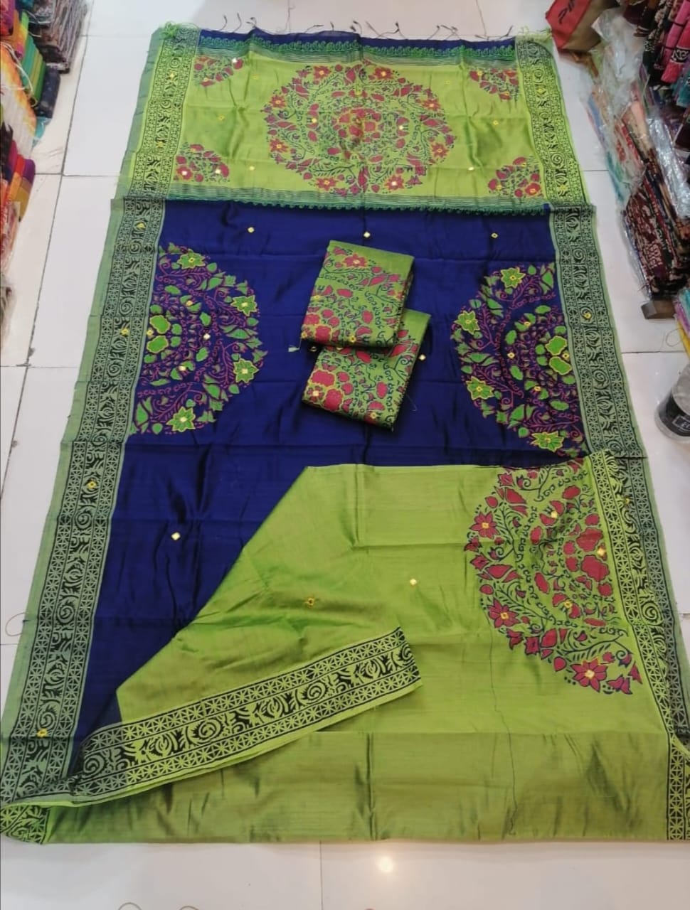 এমব্রয়ডাড়ী ধুপিয়ানসিল্ক শাড়ী ছবি 11