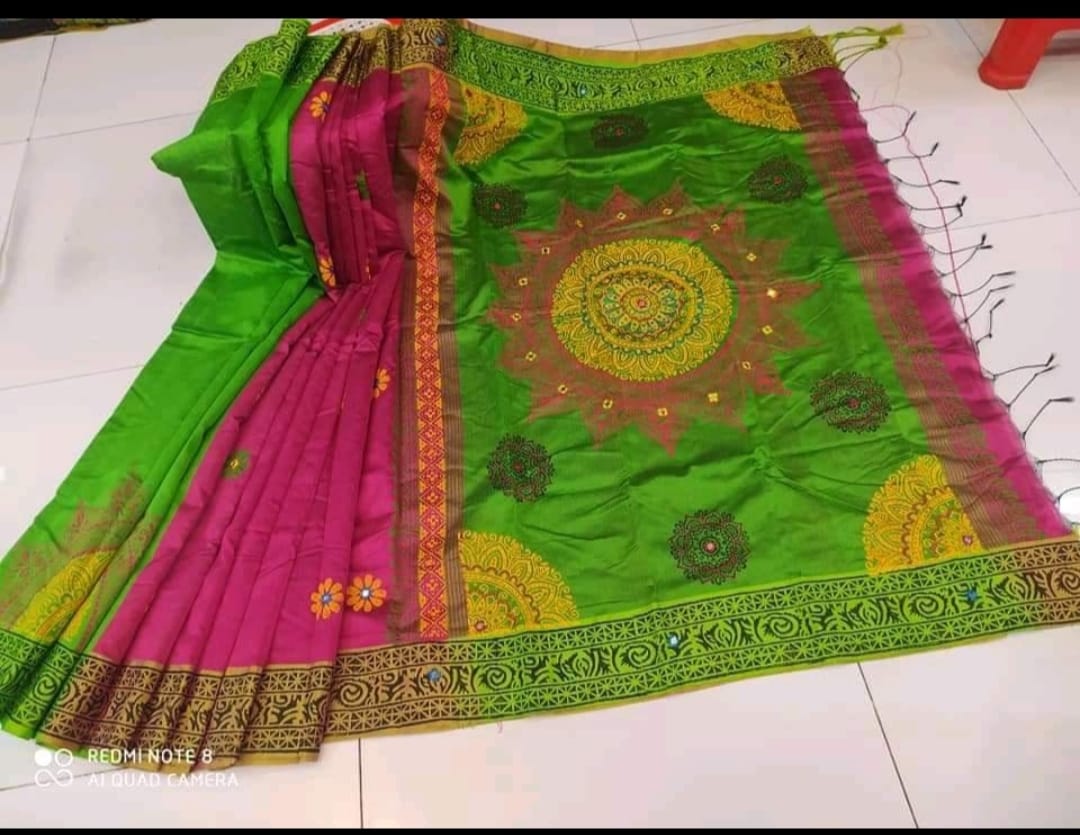 এমব্রয়ডাড়ী ধুপিয়ানসিল্ক শাড়ী