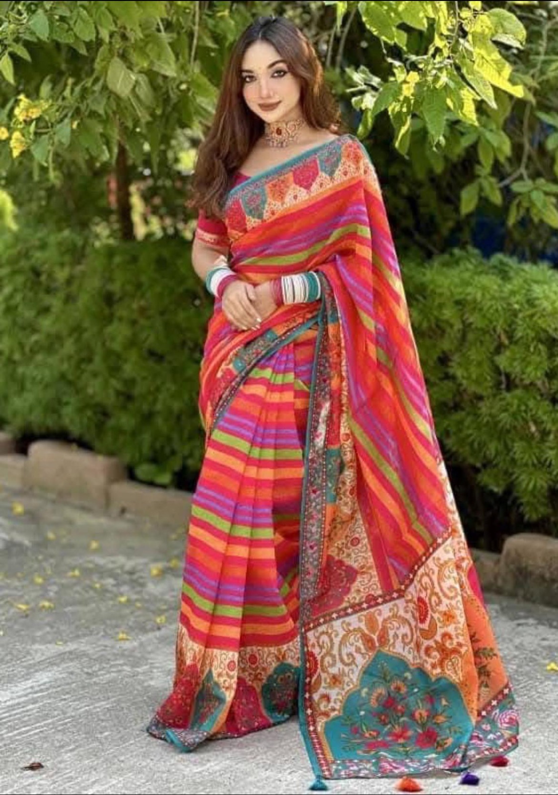 Digital Print Sharee with Blouse Piece ছবি 4