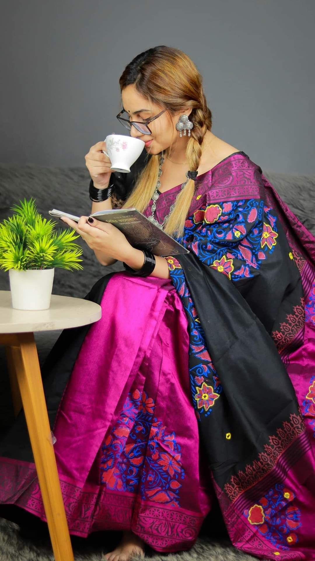 হ্যান্ডপ্রিন্ট হাফসিল্ক শাড়ী