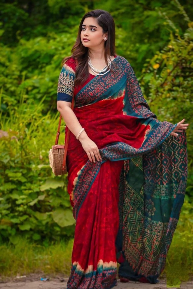 Digital Print Sharee with Blouse Piece ছবি 5