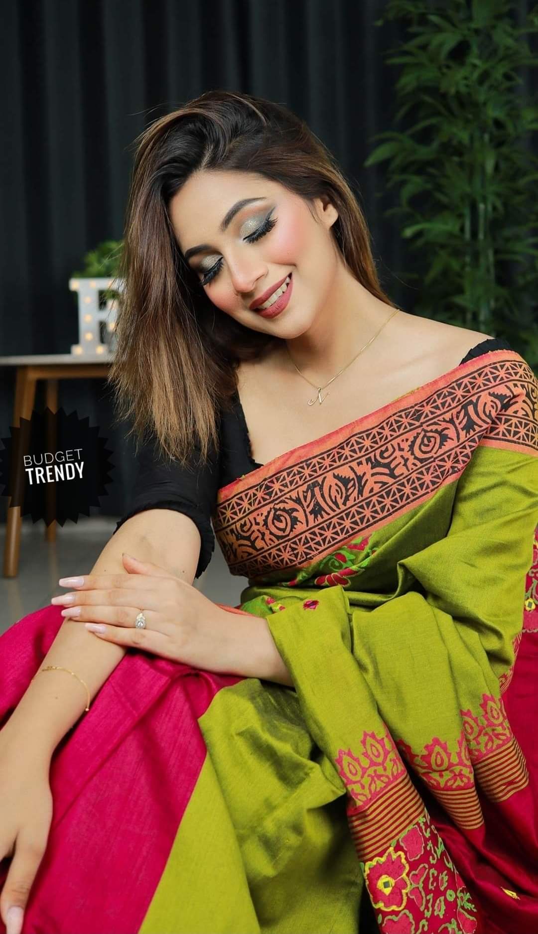 হ্যান্ডপ্রিন্ট হাফসিল্ক শাড়ী ছবি 8