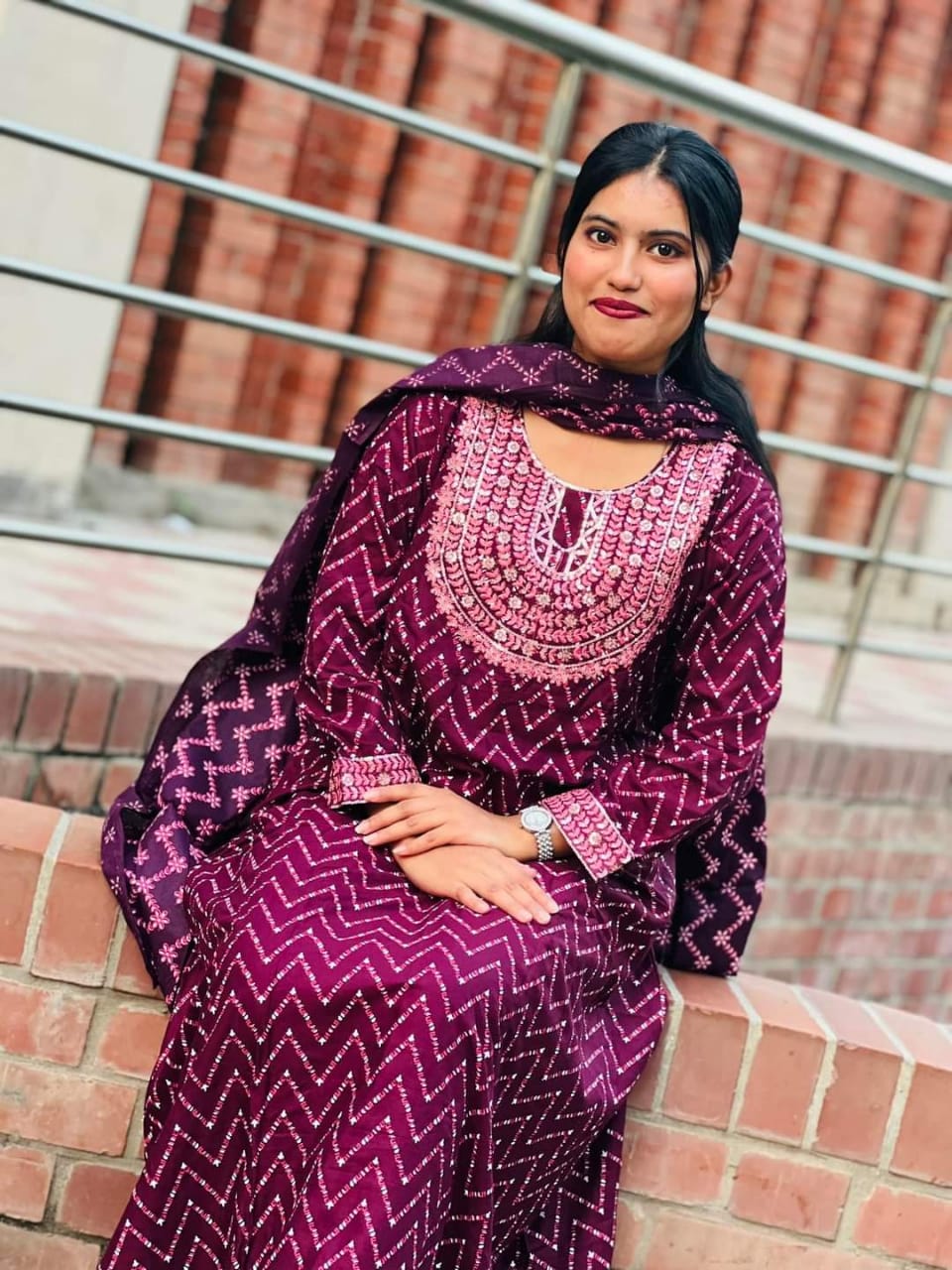 Three Piece ছবি 3