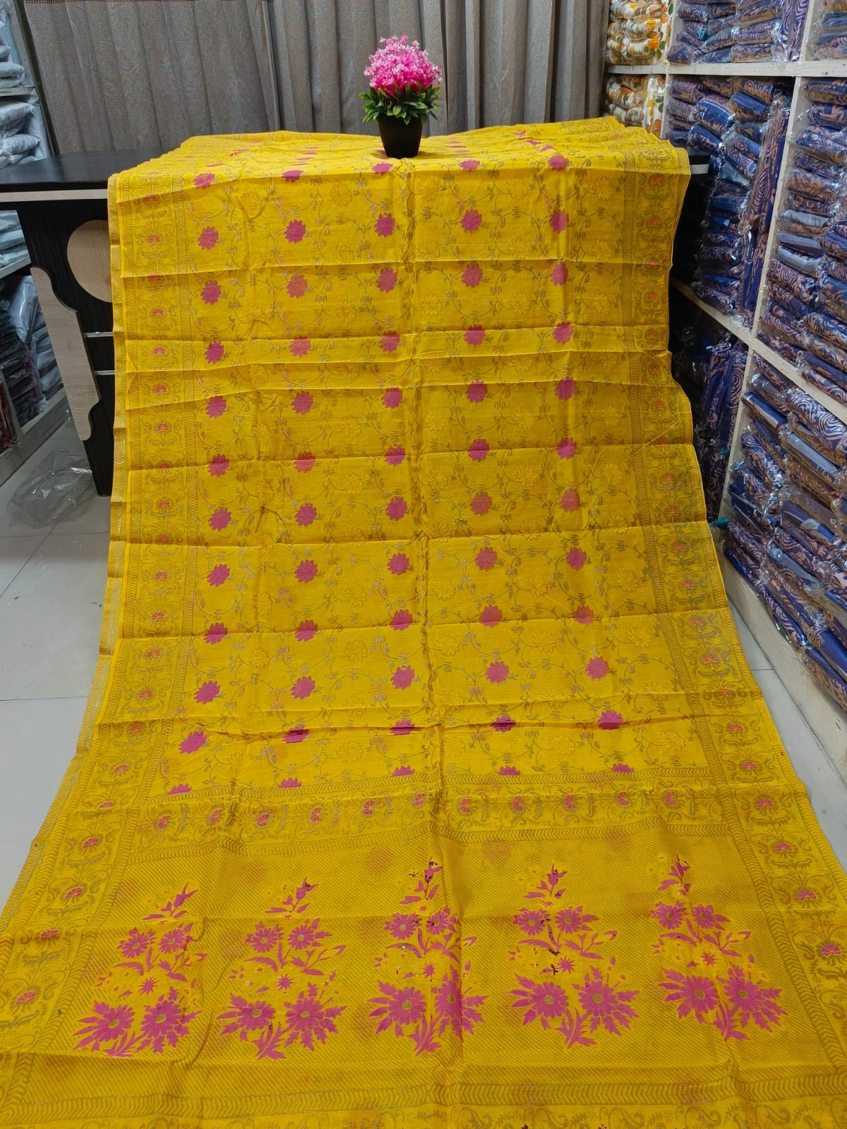 Half Silk Skin Print Sharee ছবি 5