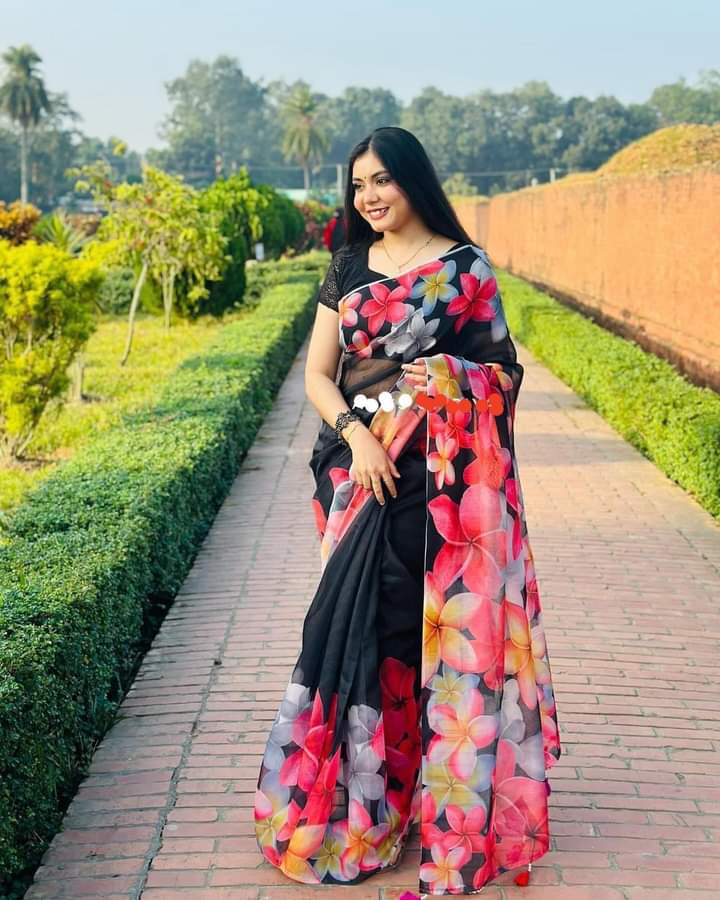 চান্দুরি সিল্ক শাড়ি