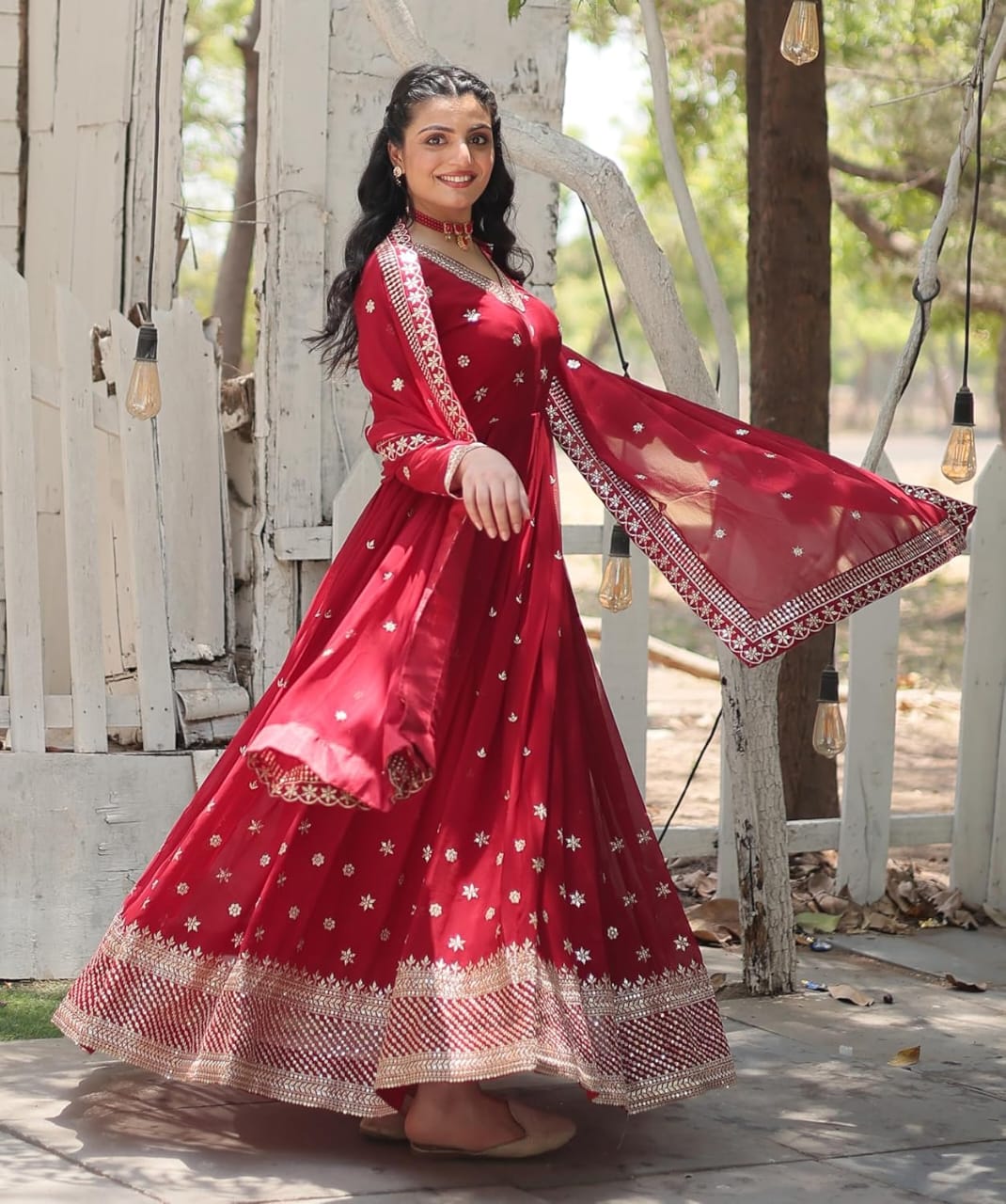 Three Piece Party Gown ছবি 3