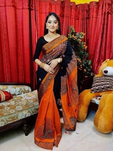 ধুপিয়ান সিল্ক শাড়ি
