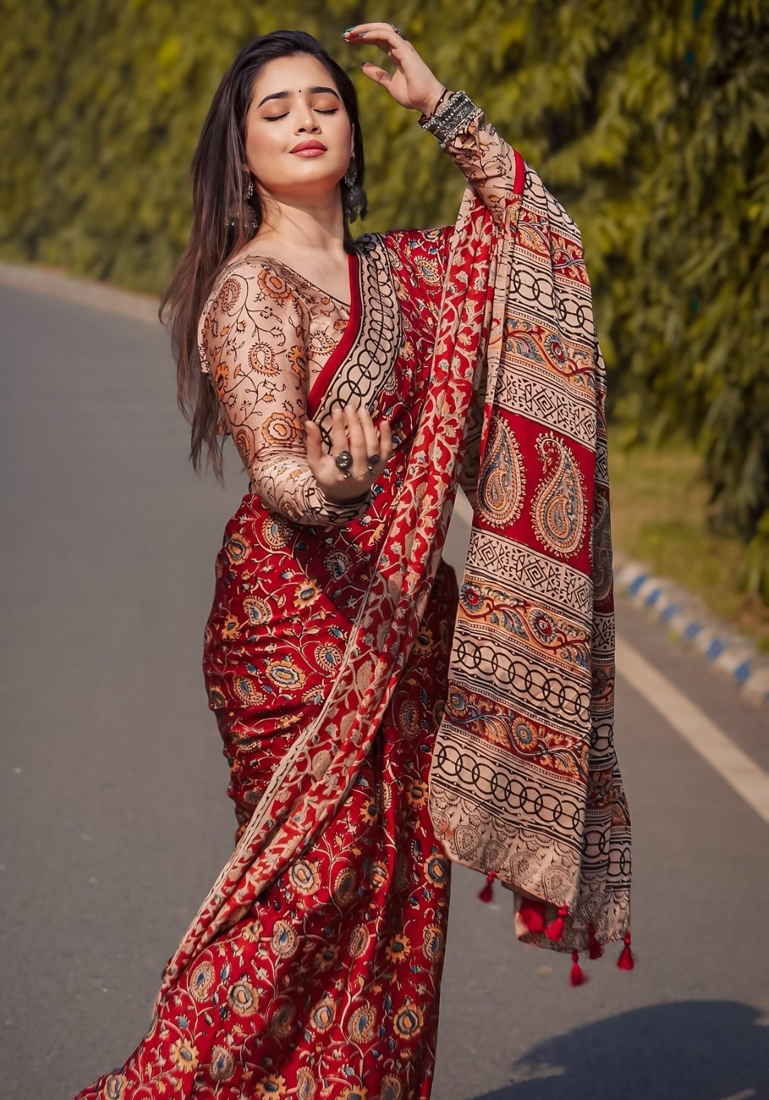 Soft Silk Saree with Blouse Piece ছবি 6