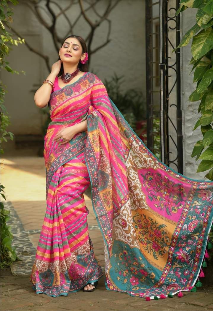 Digital Print Sharee with Blouse Piece ছবি 2
