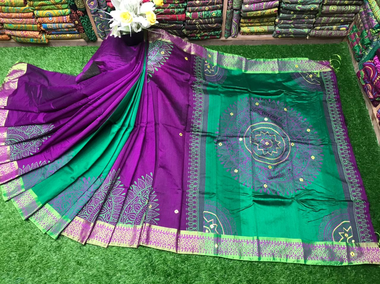 এমব্রয়ডাড়ী ধুপিয়ানসিল্ক শাড়ী