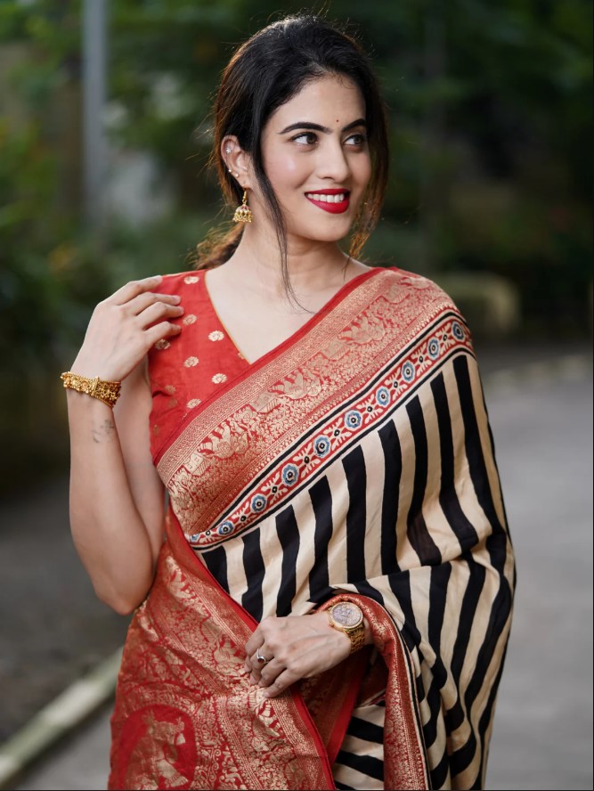 Digital Print Silk Sharee ছবি 2