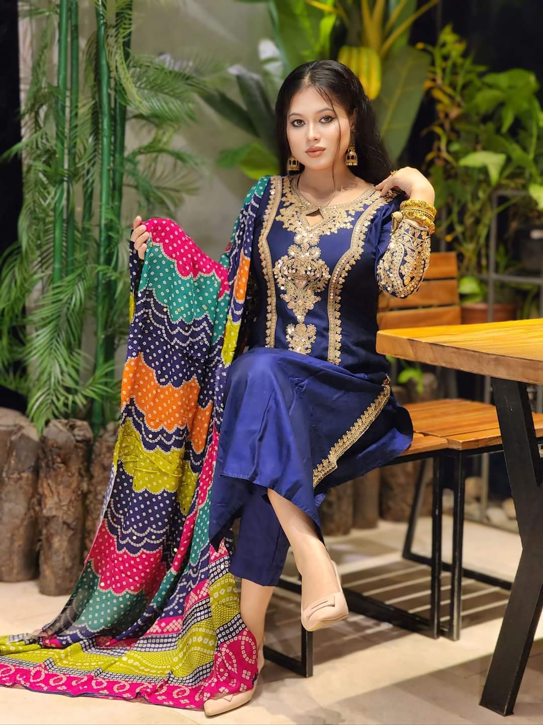 Linen Sequence Three Piece ছবি 3