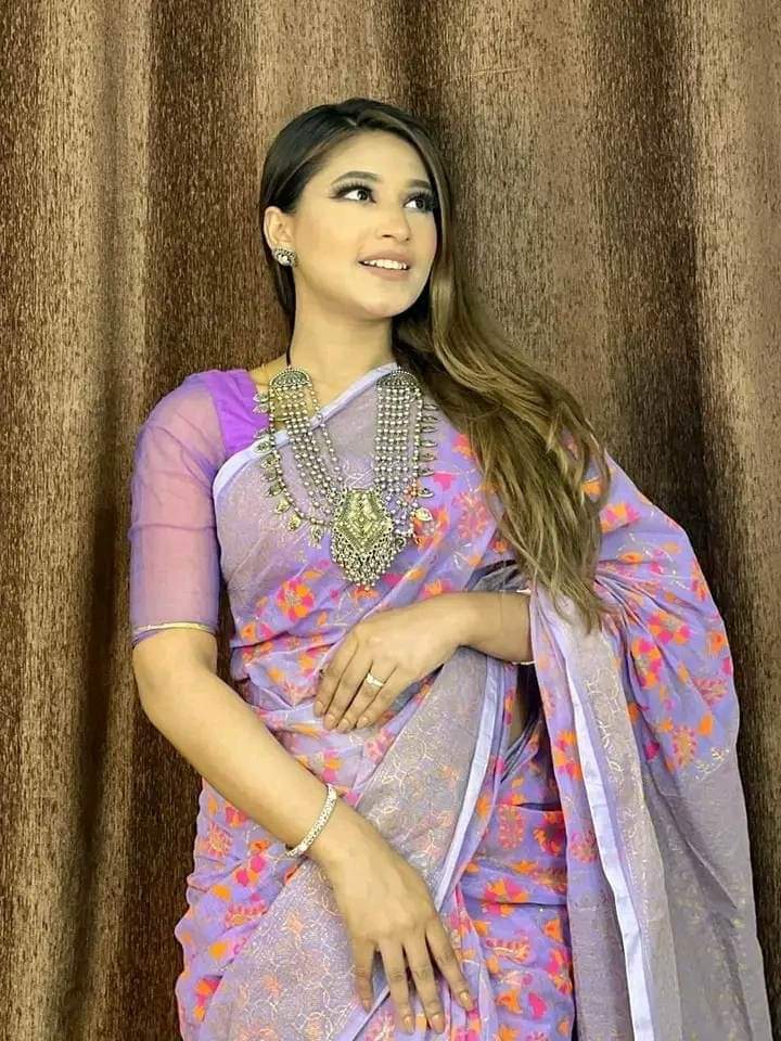 হাফ সিল্ক স্ক্রিন প্রিন্ট শাড়ি ছবি 3