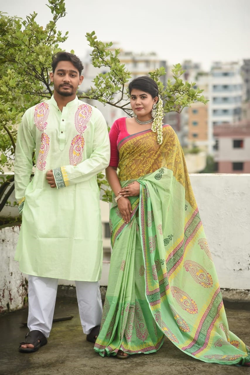 সুতি শাড়ী ও স্লাব কটন পাঞ্জাবিকাপল সেট ছবি 11