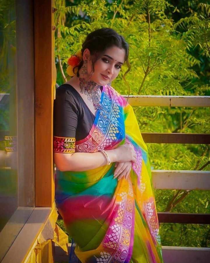 রংধনু আফসান প্রিন্টের হাফ সিল্ক শাড়ি ছবি 3