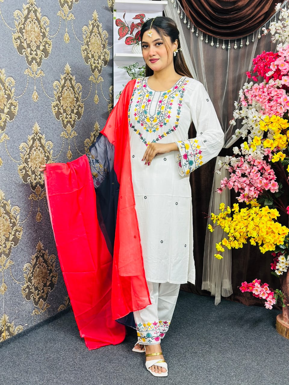 Radymade Three Piece ছবি 2