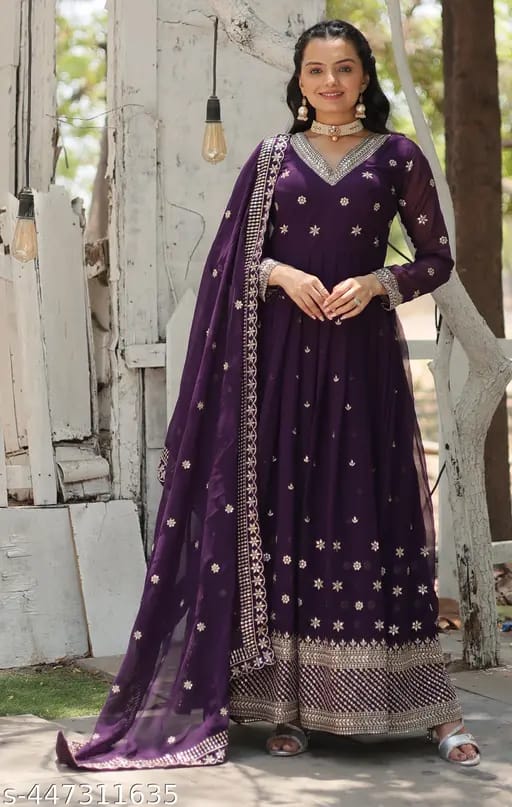 Three Piece Party Gown ছবি 5