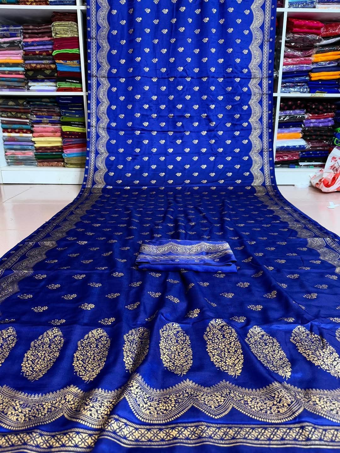 Japani Silk Skin Print Sharee with Blouse Piece