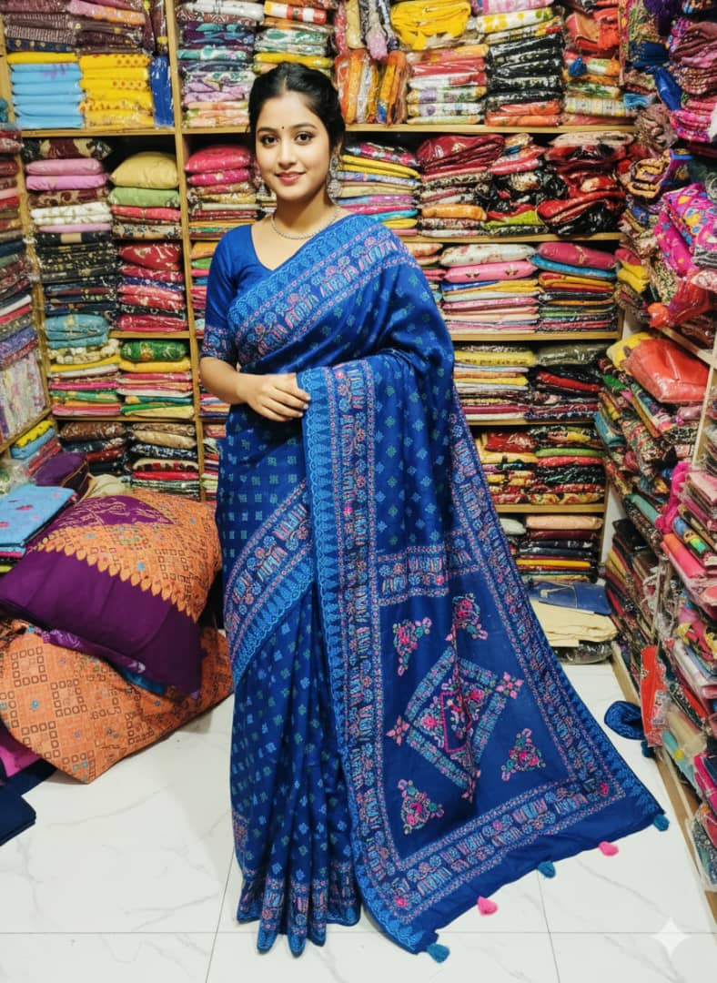 Premium Silk Boutique Skin Print Shari ছবি 3