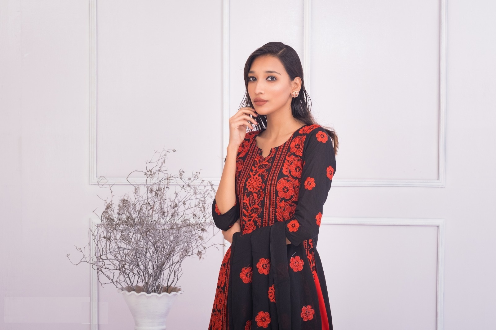পিওর এসি কটন কাপড়ের সেমি স্টিচ থ্রী পিস
