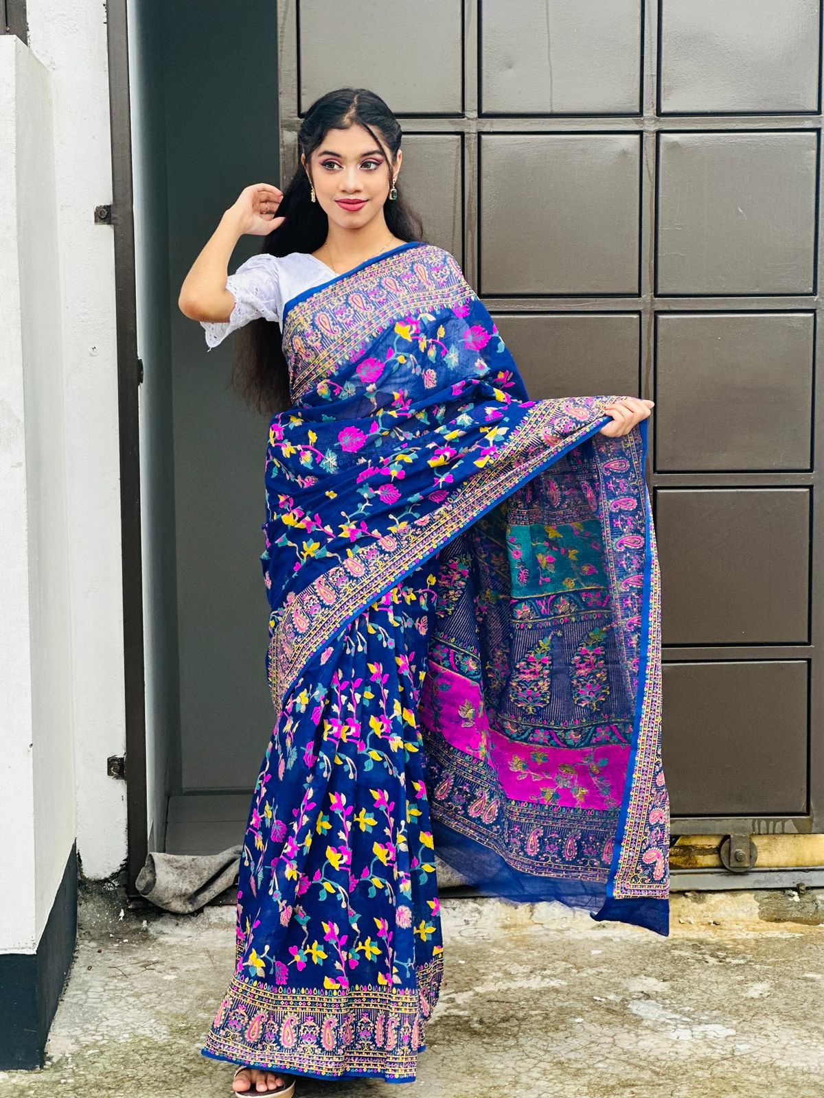 হাফ সিল্ক স্ক্রিন প্রিন্ট শাড়ি