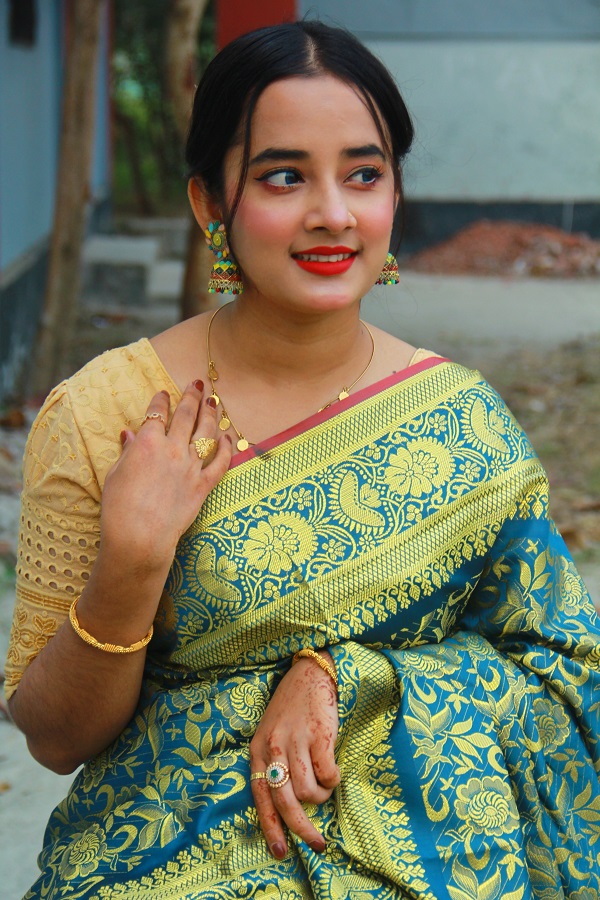 সিল্ক কাতান শাড়ি