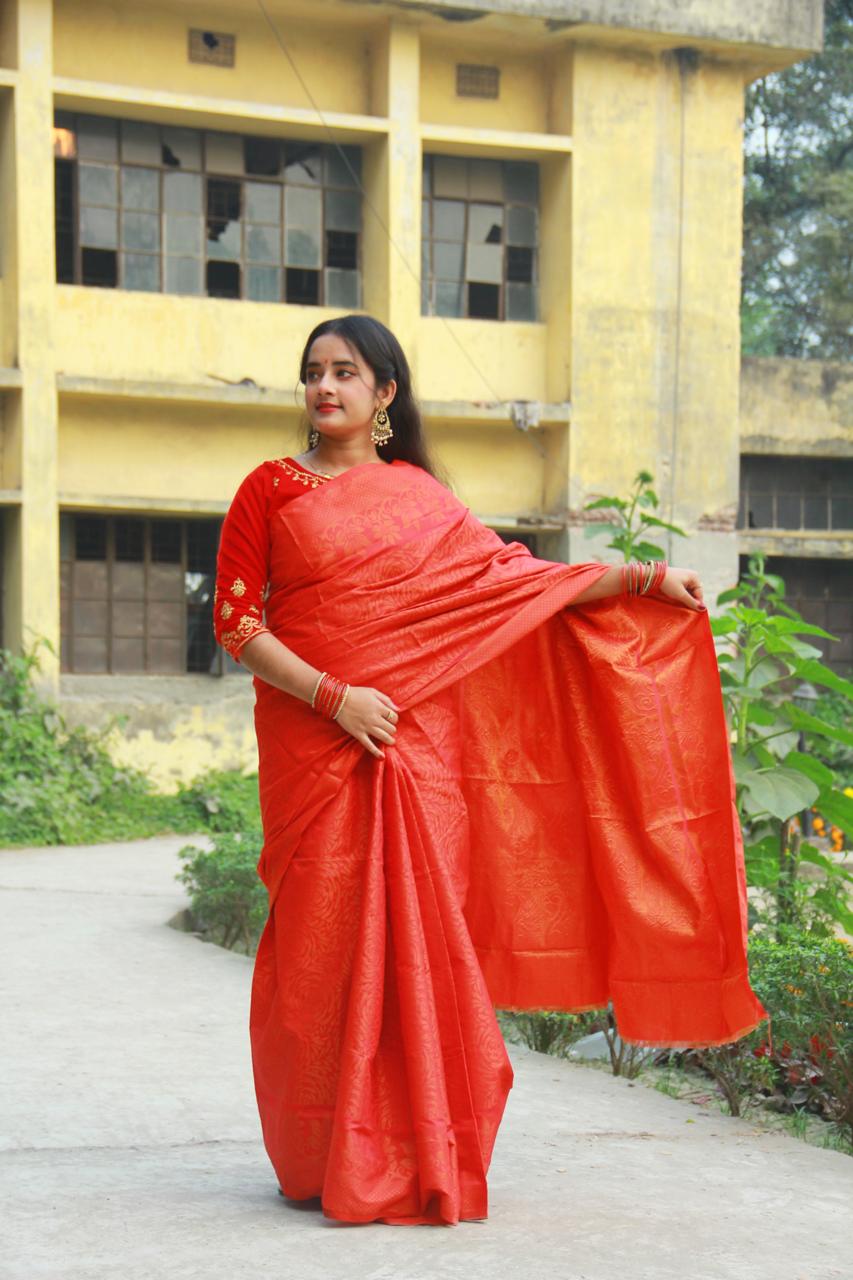 সিল্ক কাতান শাড়ি