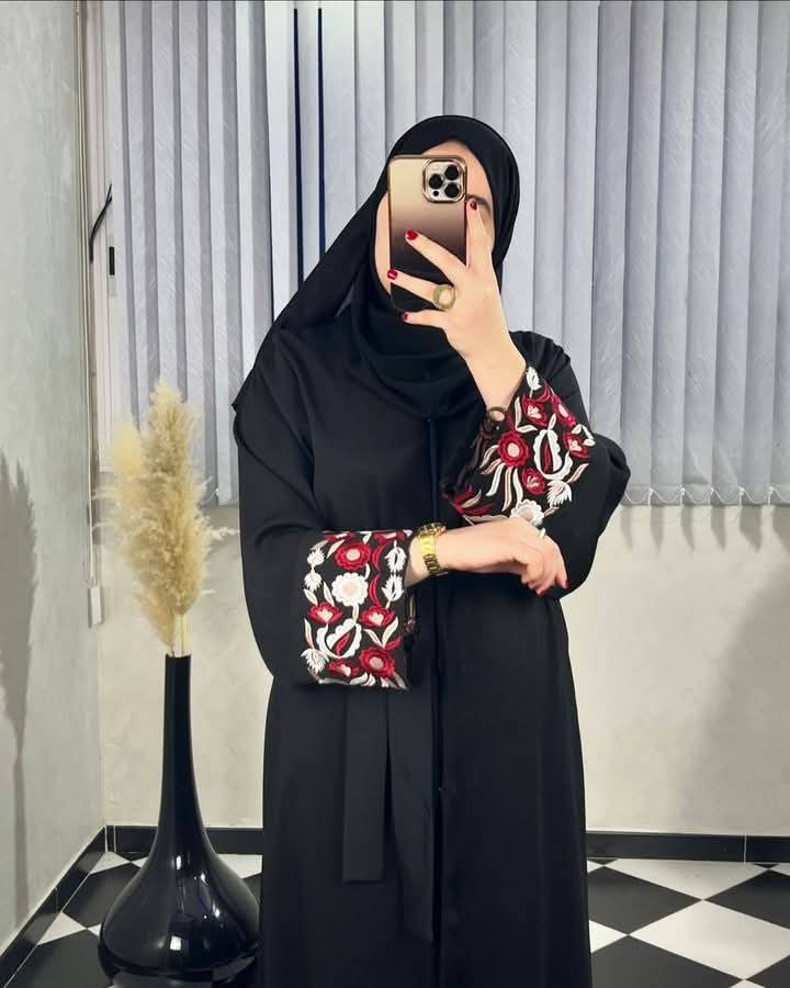Abaya In Jara ছবি 2